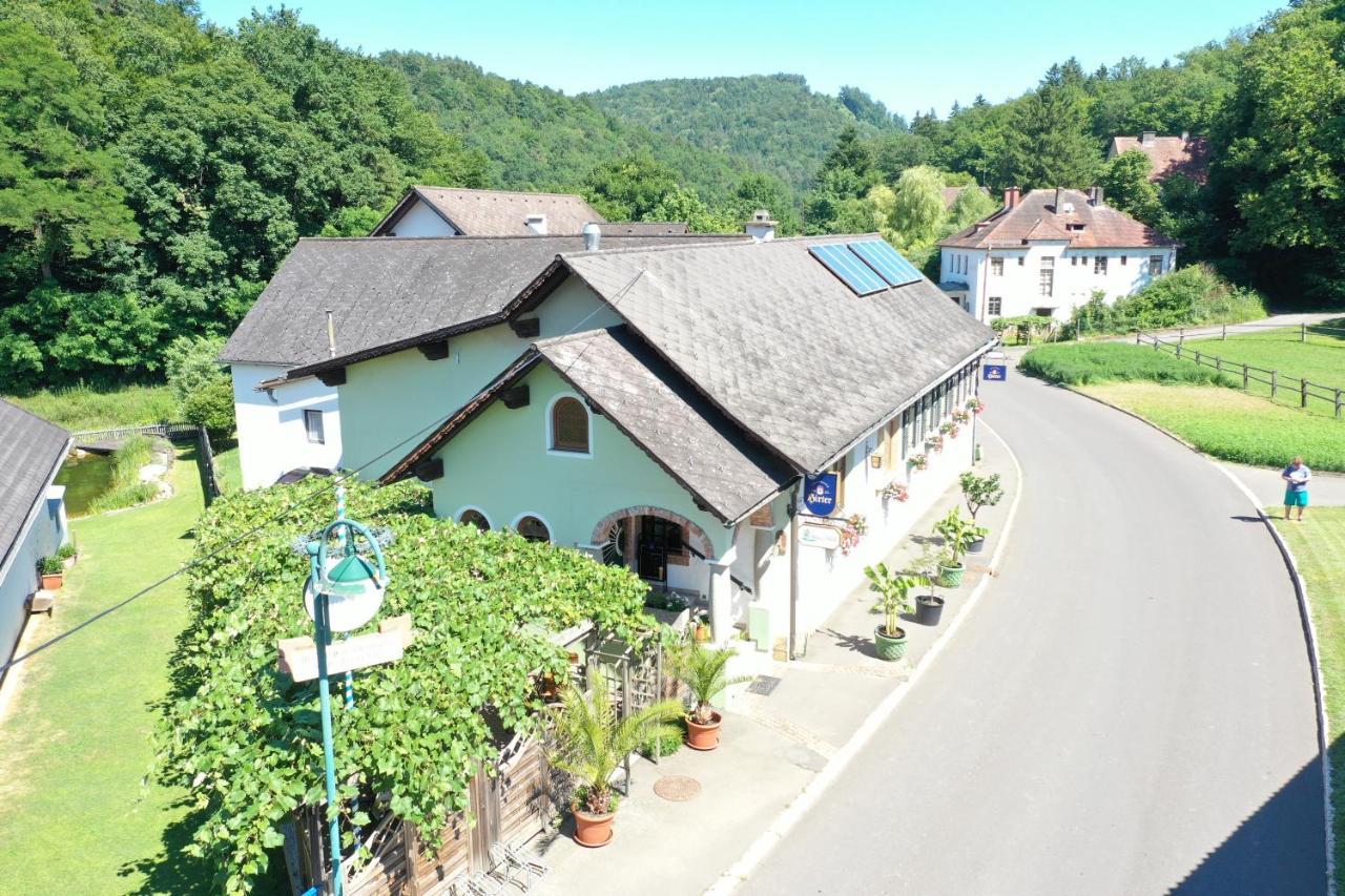 Hotel Gasthof Zum Wallner Kalch Exterior foto